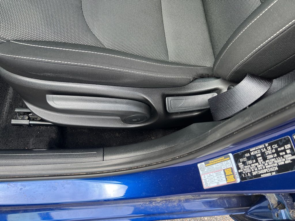 2023 Kia Forte LXS photo 18