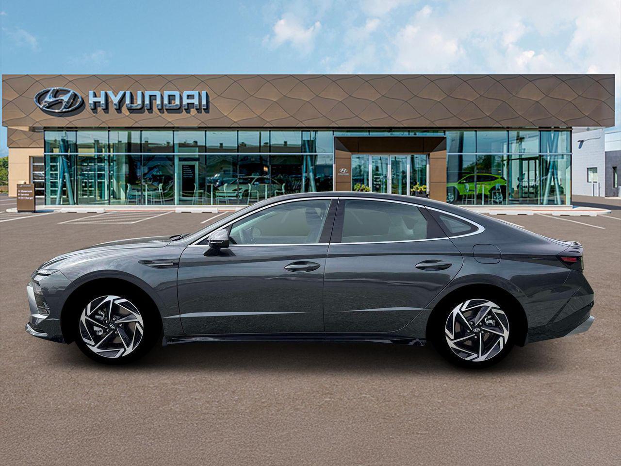 2026 Hyundai Sonata SEL Sport photo 3