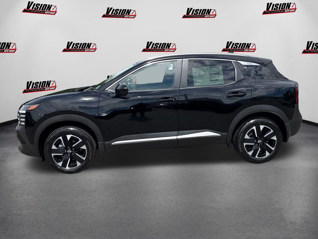 2025 Nissan Kicks SV photo 7