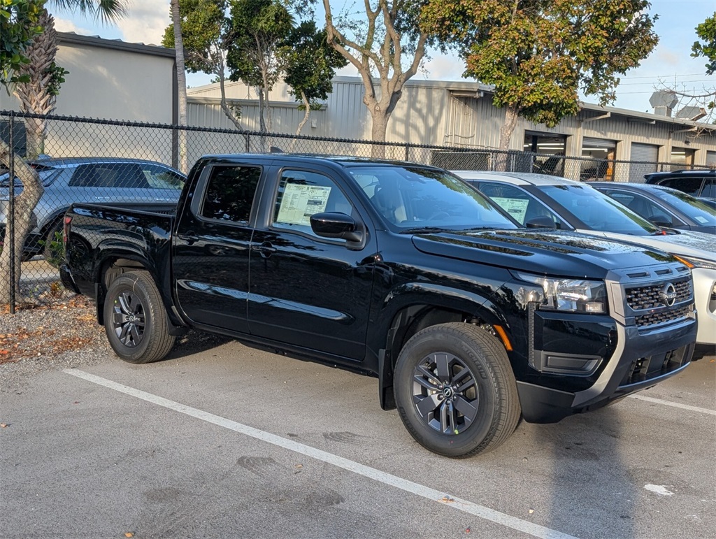 2025 Nissan Frontier Crew Cab SV photo 2