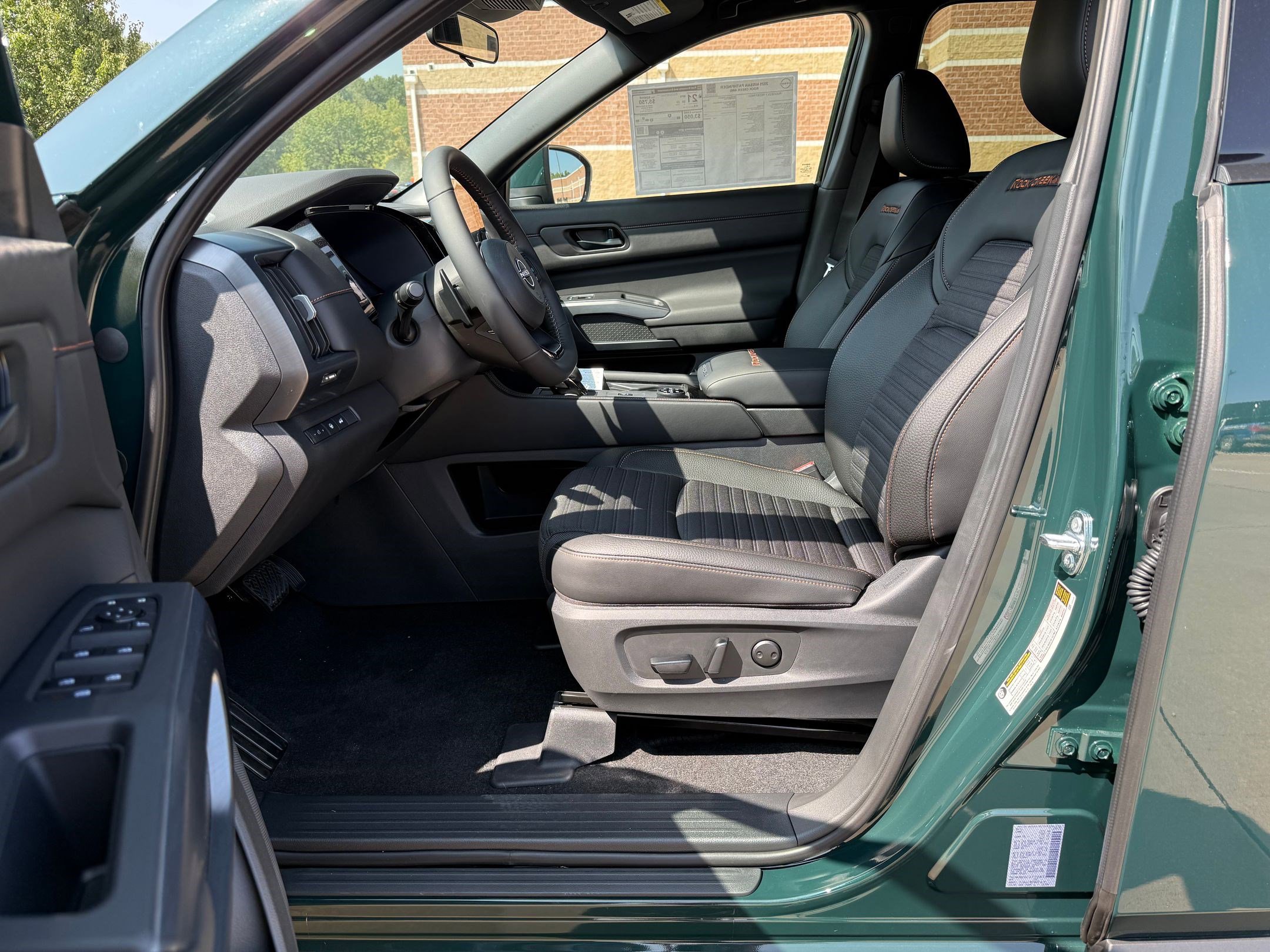 2025 Nissan Pathfinder Rock Creek photo 4