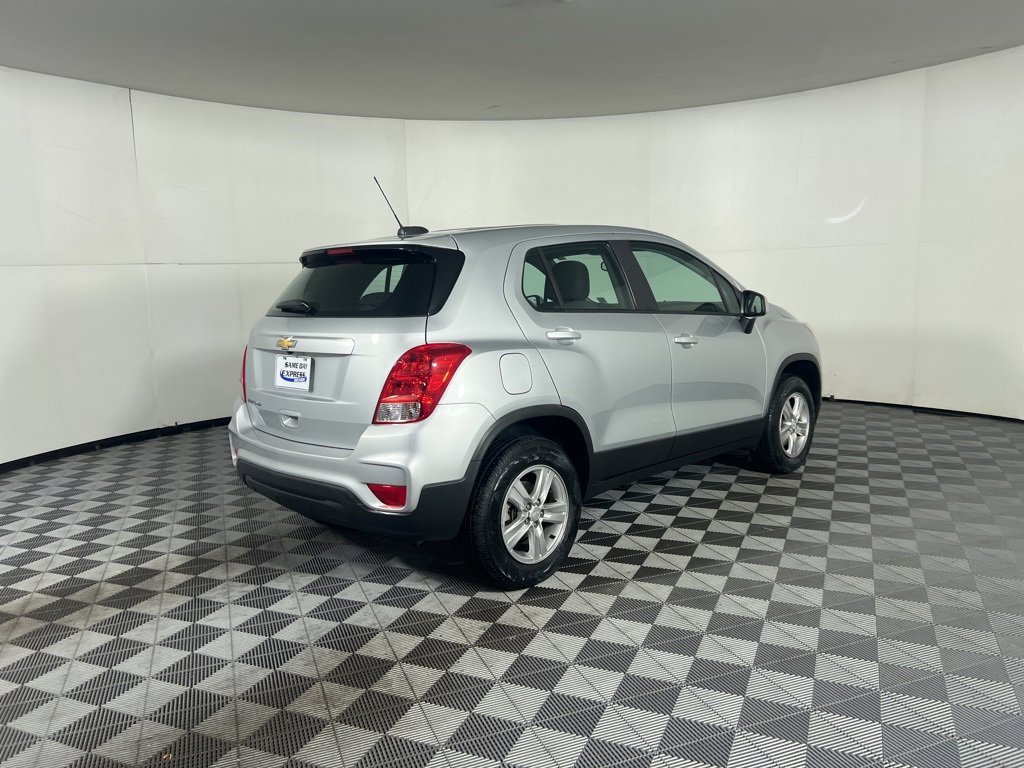 2020 Chevrolet Trax LS photo 10