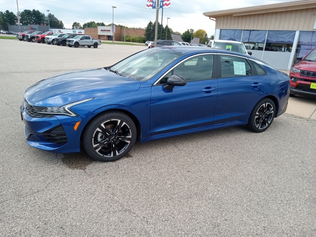 2022 Kia K5 GT-Line photo 12
