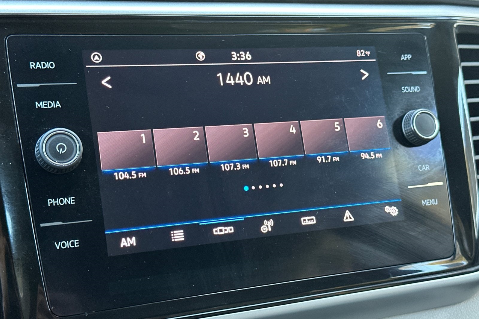 2022 Volkswagen Atlas SE Technology photo 19