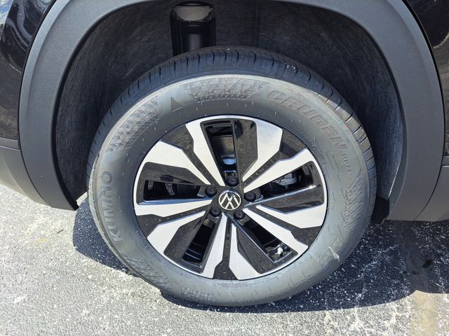 2025 Volkswagen Atlas Cross Sport SE photo 3