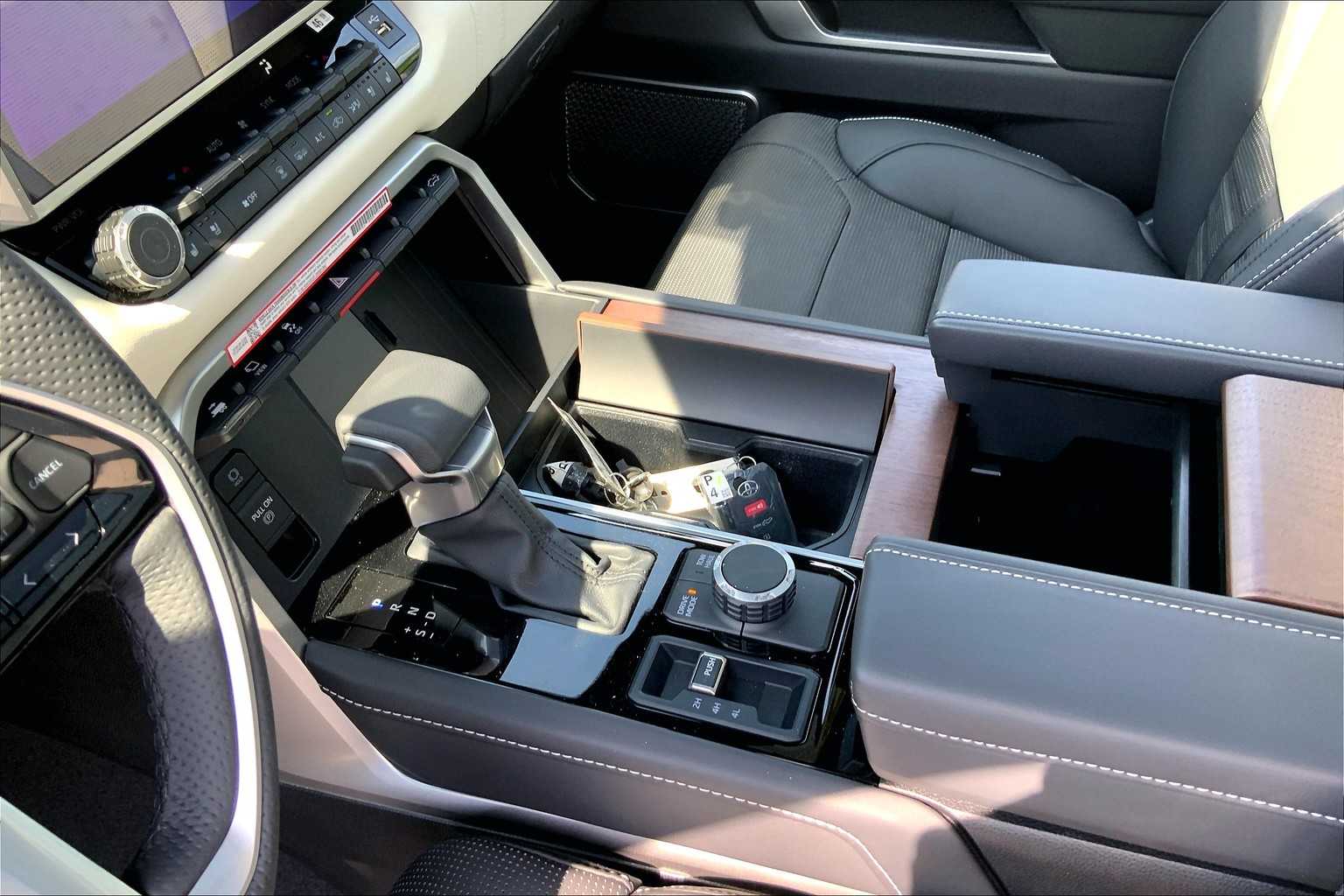 2025 Toyota Tundra CapStone CrewMax photo 6