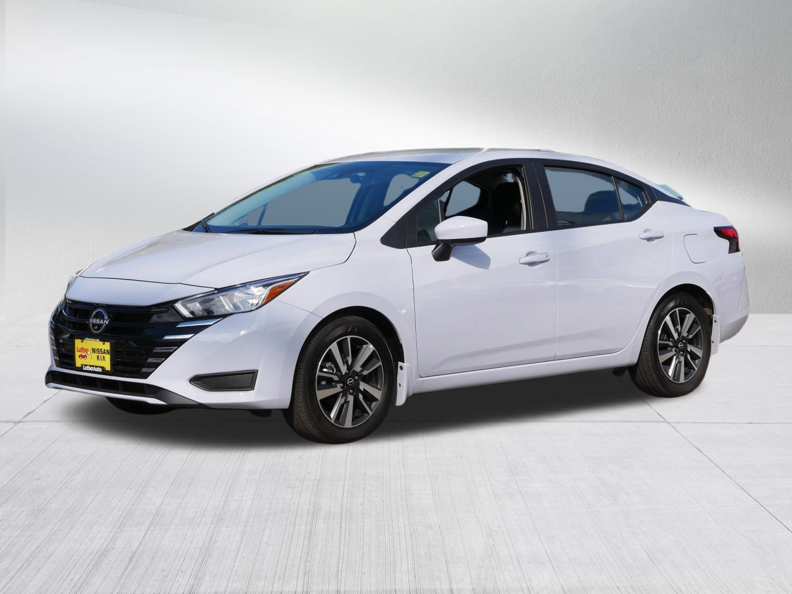 2024 Nissan Versa SV photo 3
