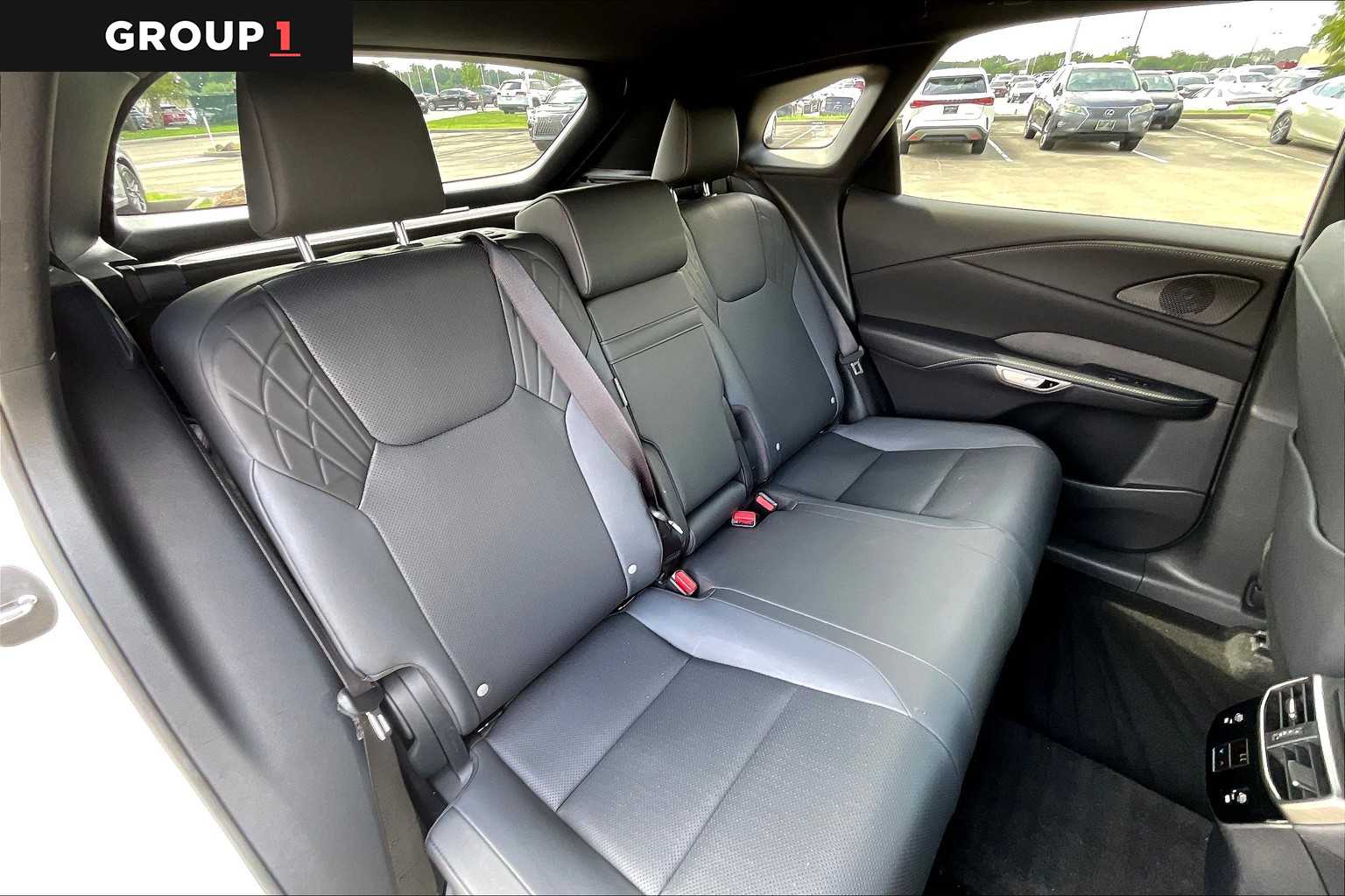 2024 Lexus RX Premium photo 17