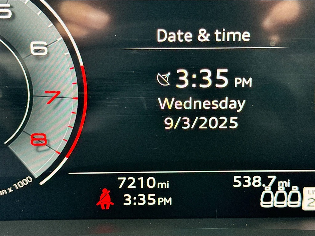 2025 Audi Q8 55 Premium Plus photo 12