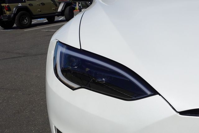 2023 Tesla Model S Plaid photo 4