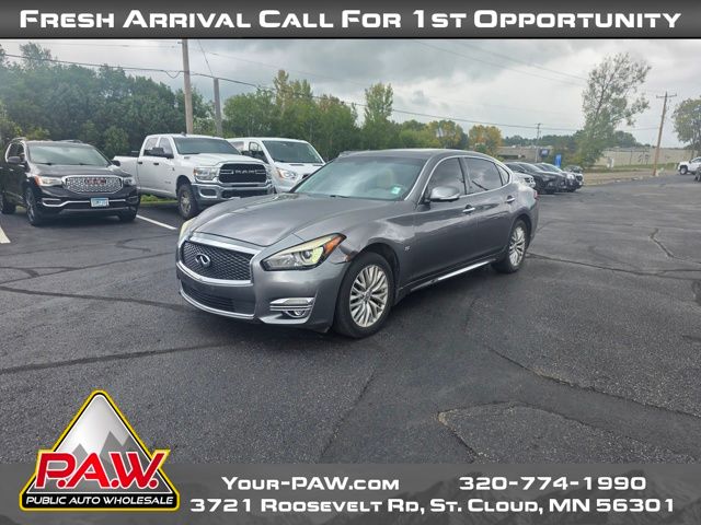 2015 Infiniti Q70L photo 3