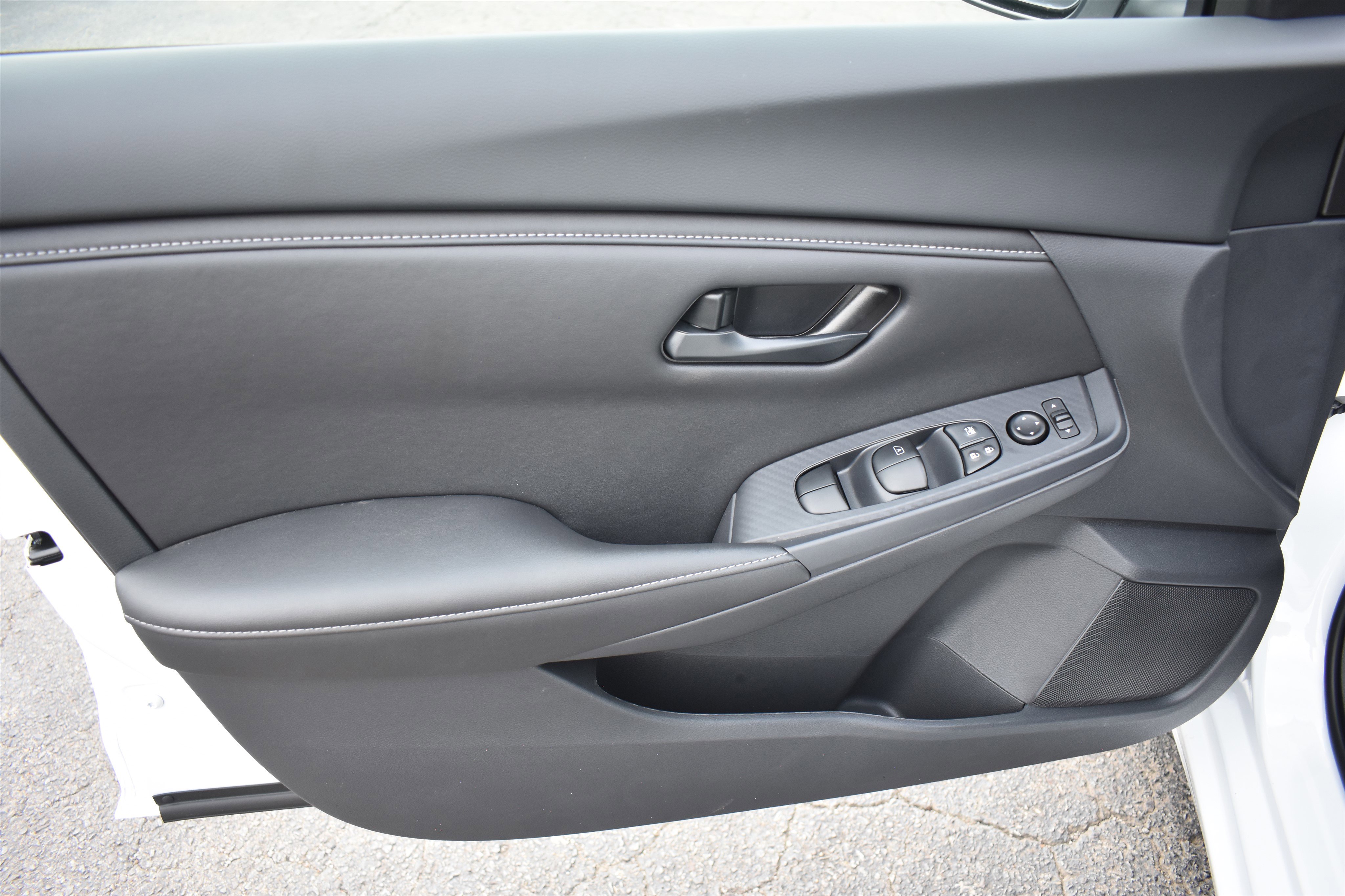 2025 Nissan Sentra S photo 9