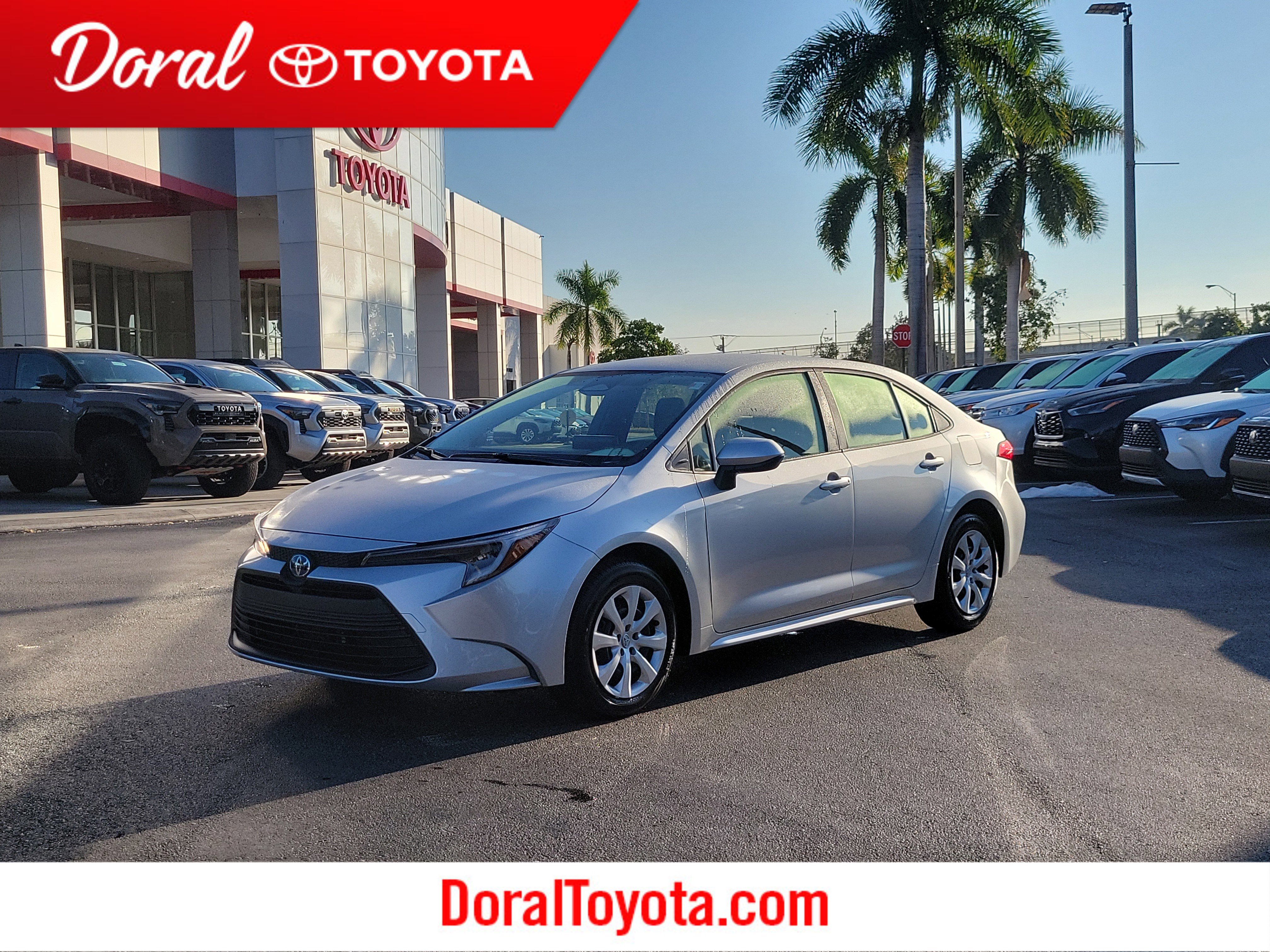 2025 Toyota Corolla LE's photo