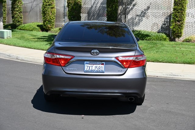 2017 Toyota Camry LE photo 5