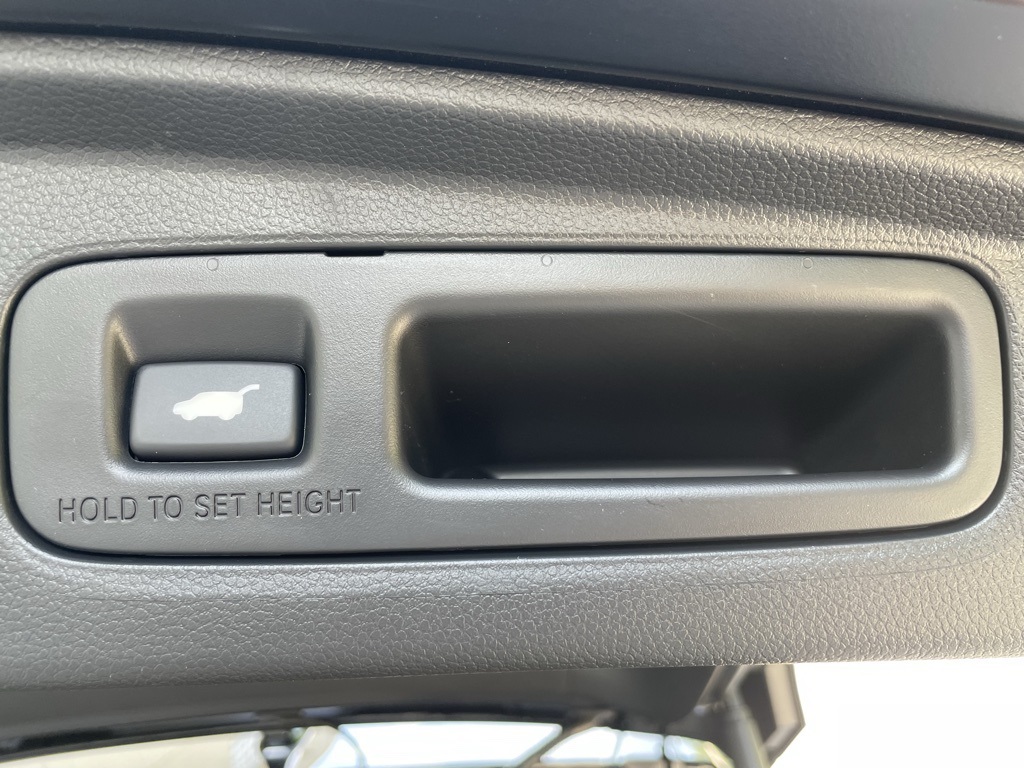 2026 Honda CR-V Hybrid Sport-L photo 6