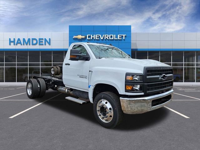 2024 Chevrolet Silverado 4500 Medium Duty Chassis Cab 1LT's photo