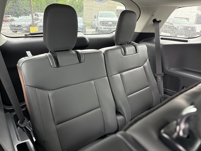 2025 Ford Explorer photo 18