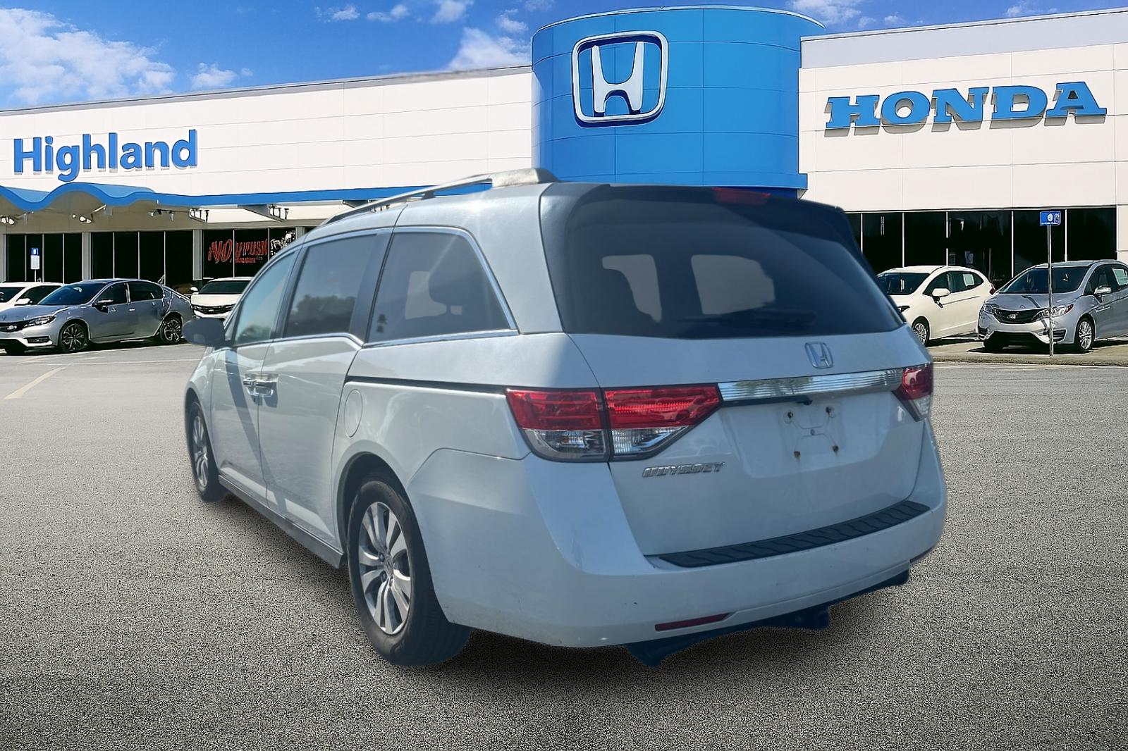2016 Honda Odyssey EX photo 3