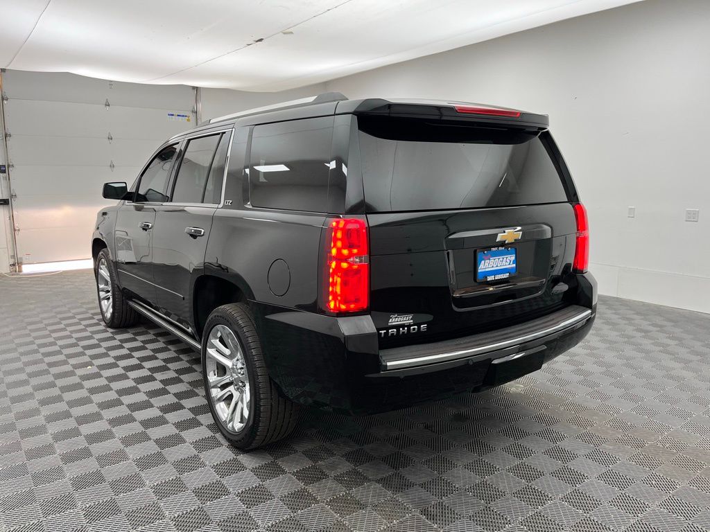 2016 Chevrolet Tahoe LTZ photo 16