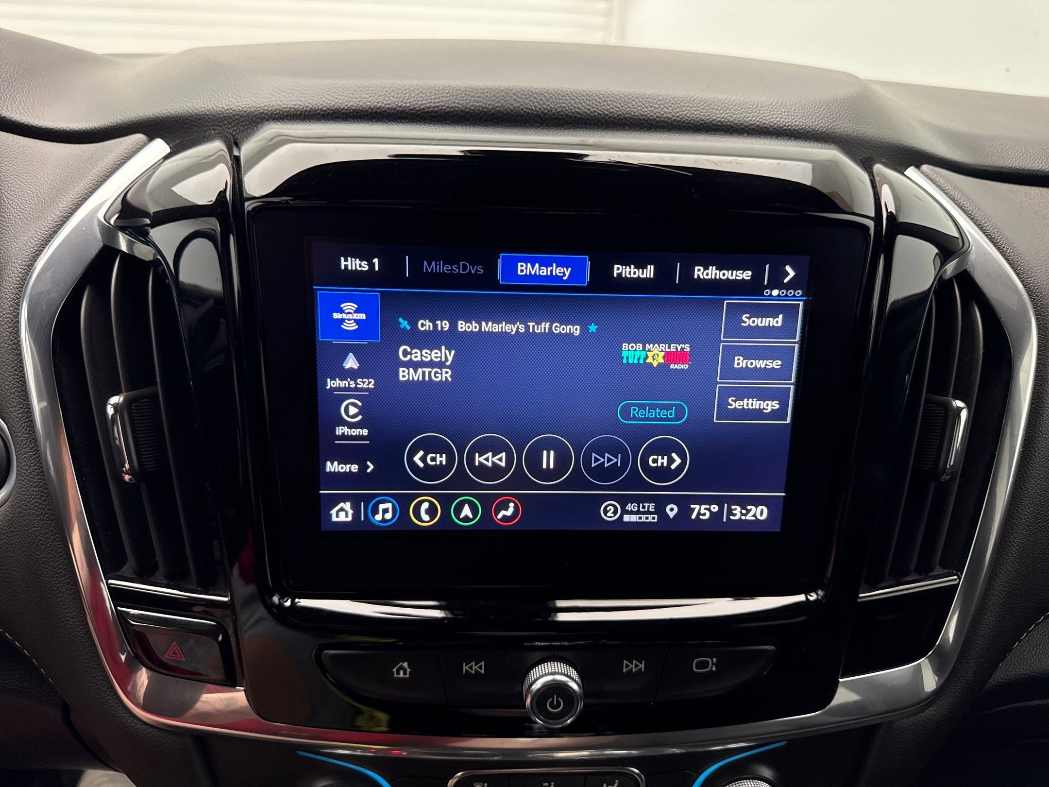 2023 Chevrolet Traverse Leather photo 35