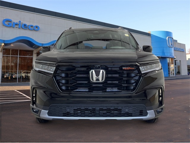 2025 Honda Pilot TrailSport photo 10