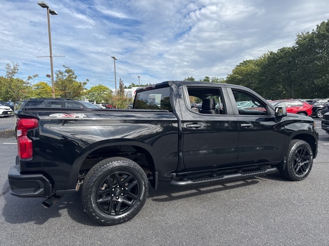 2023 Chevrolet Silverado 1500 Custom photo 3