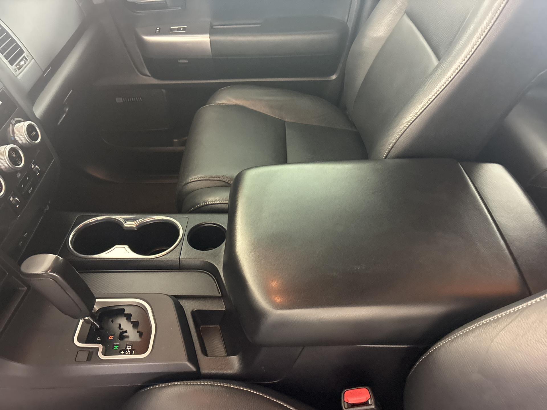 2021 Toyota Sequoia photo 11