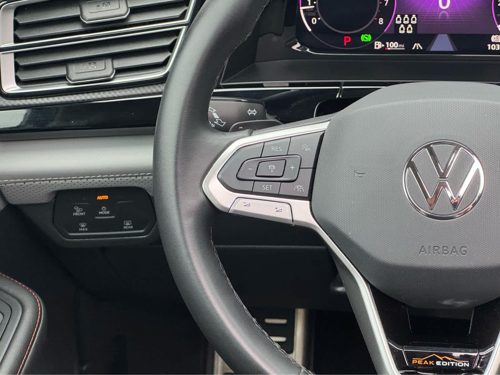 2025 Volkswagen Atlas Peak Edition SE photo 41