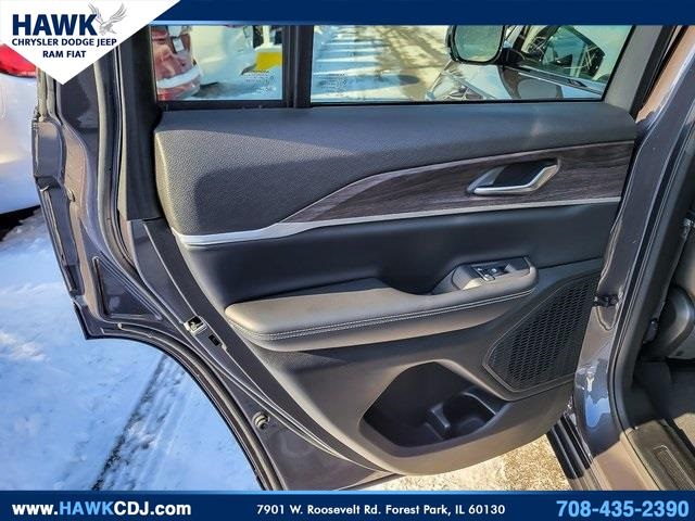 2023 JEEP GRAND CHEROKEE - Image 27