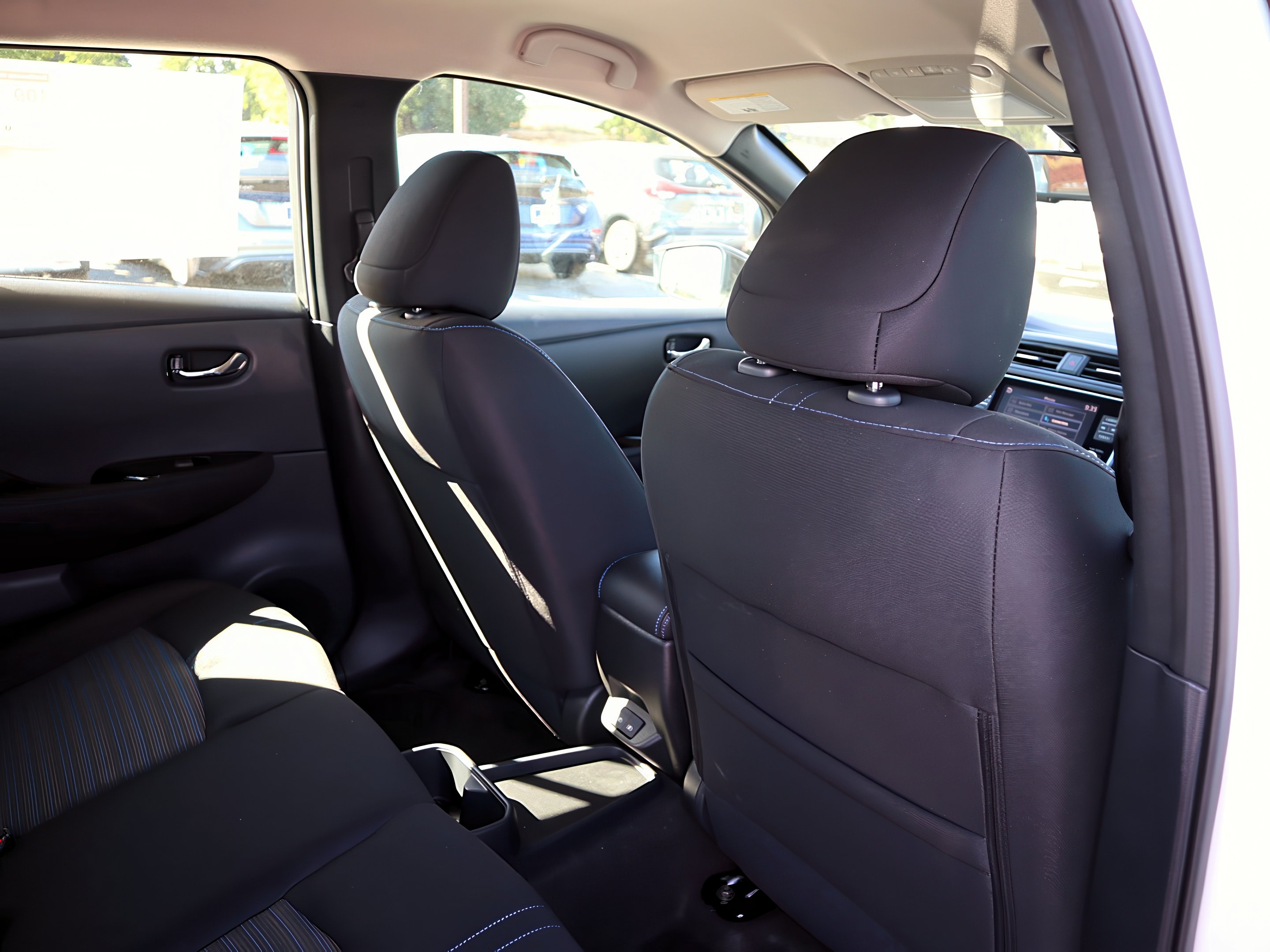 2025 Nissan Leaf SV Plus photo 25
