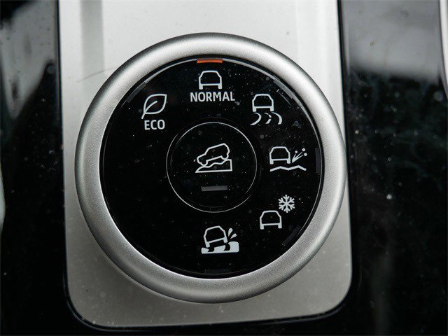2025 Mitsubishi Outlander SE photo 17