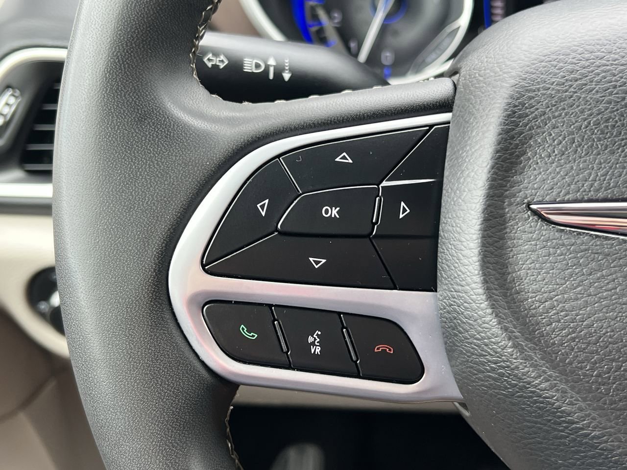 2022 Chrysler Voyager LX photo 26