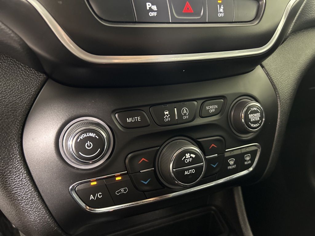 2021 Jeep Cherokee Latitude Lux photo 37