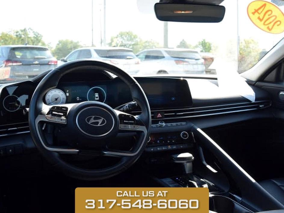 2024 Hyundai Elantra Limited photo 11