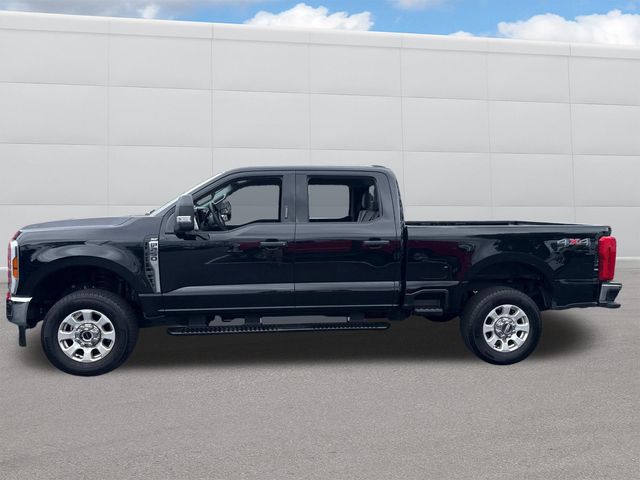 2024 Ford F-250 XLT photo 2