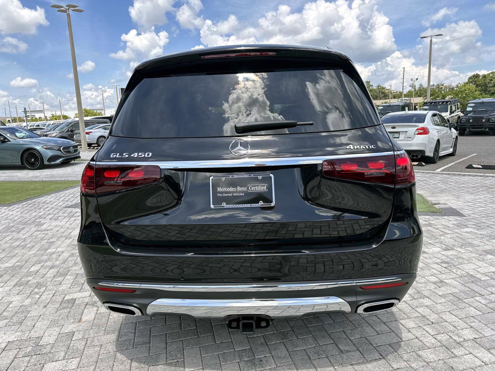 2025 Mercedes Benz GLS 450 4MATIC photo 4