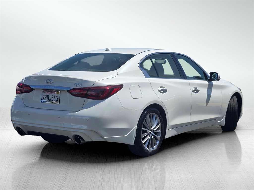 2024 Infiniti Q50 LUXE photo 4