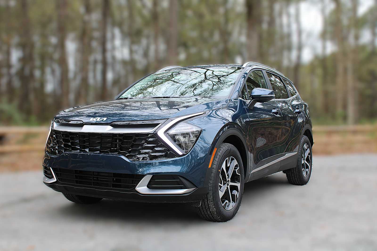 2025 Kia Sportage Hybrid EX photo 2