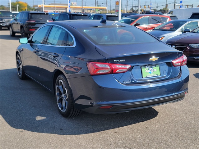 2022 Chevrolet Malibu 1LT photo 4