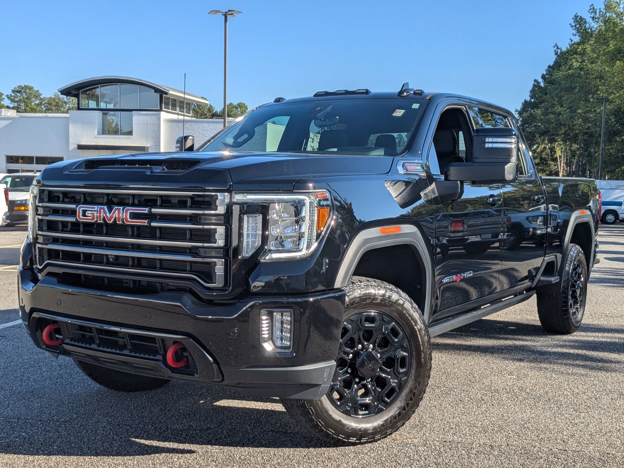2021 GMC Sierra 2500HD AT4's photo