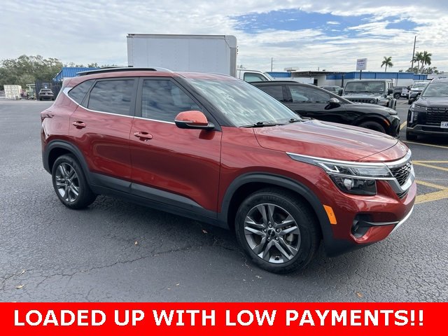 2023 Kia Seltos S's photo