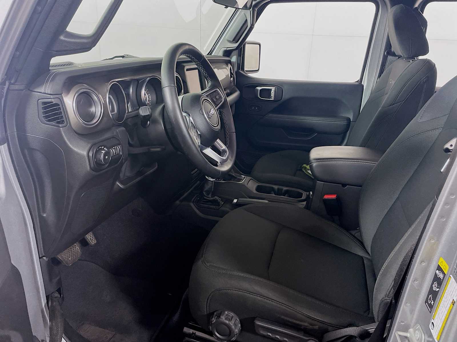 2021 Jeep Wrangler Unlimited Sahara photo 7