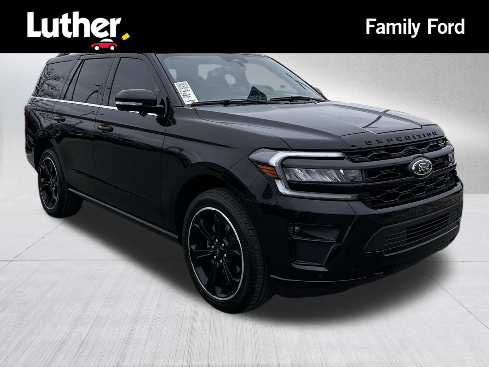 2023 Ford Expedition Limited's photo