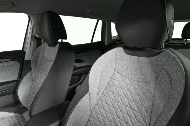 2025 Volkswagen Tiguan S photo 4