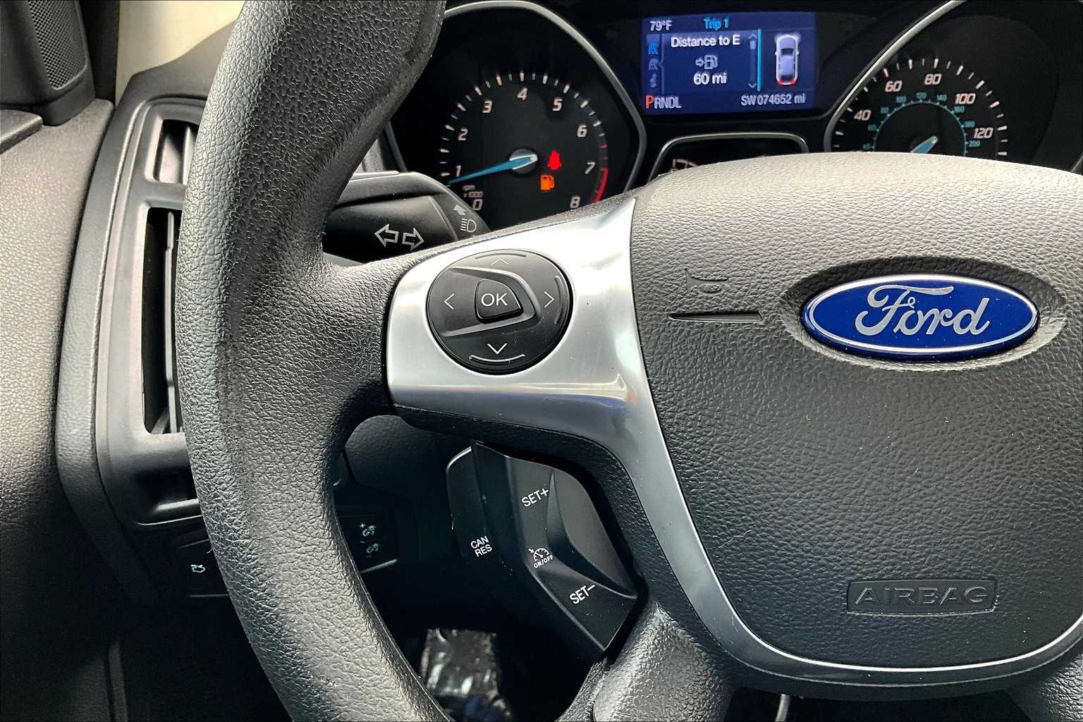2014 Ford Focus SE photo 20