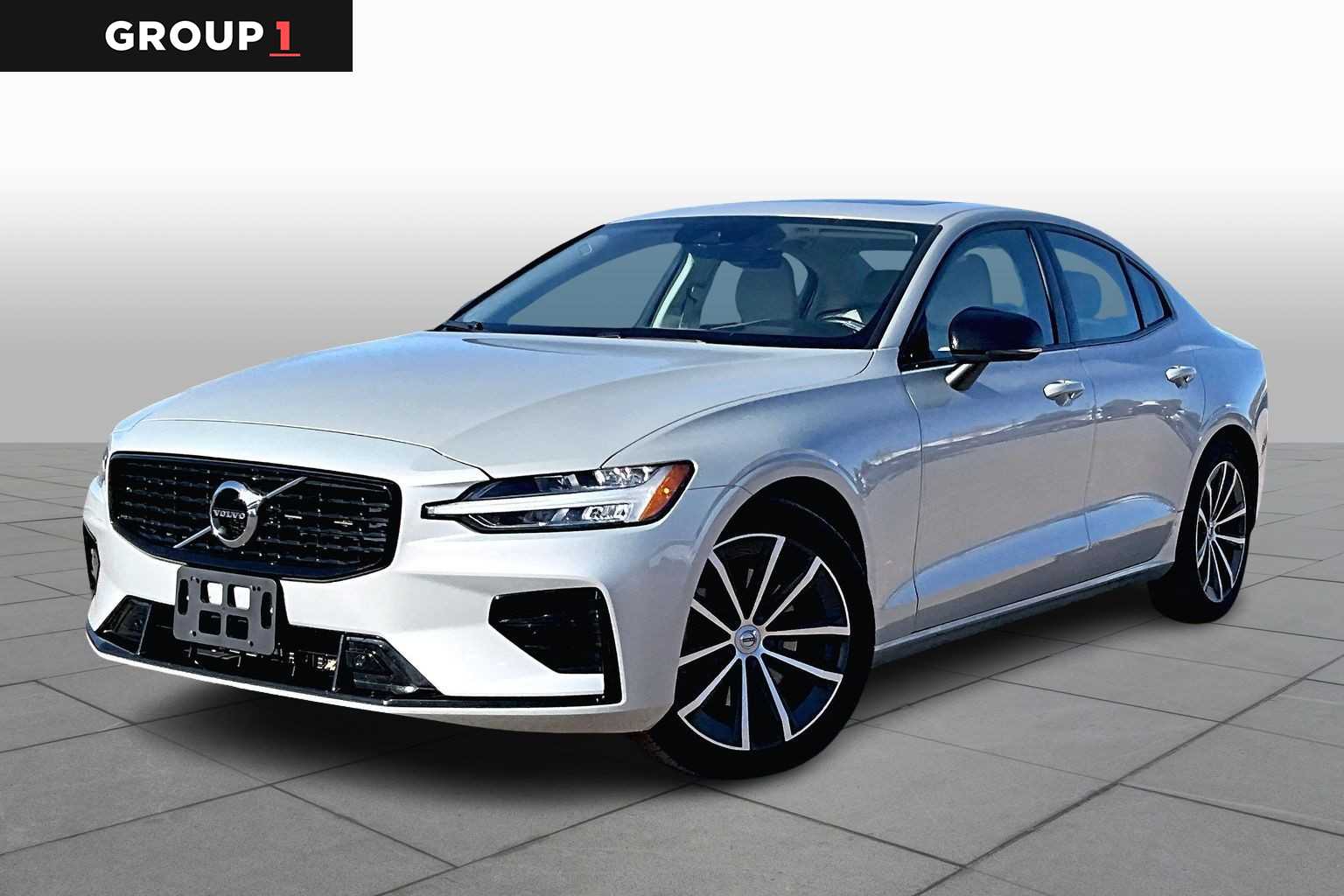 2022 Volvo S60 Momentum