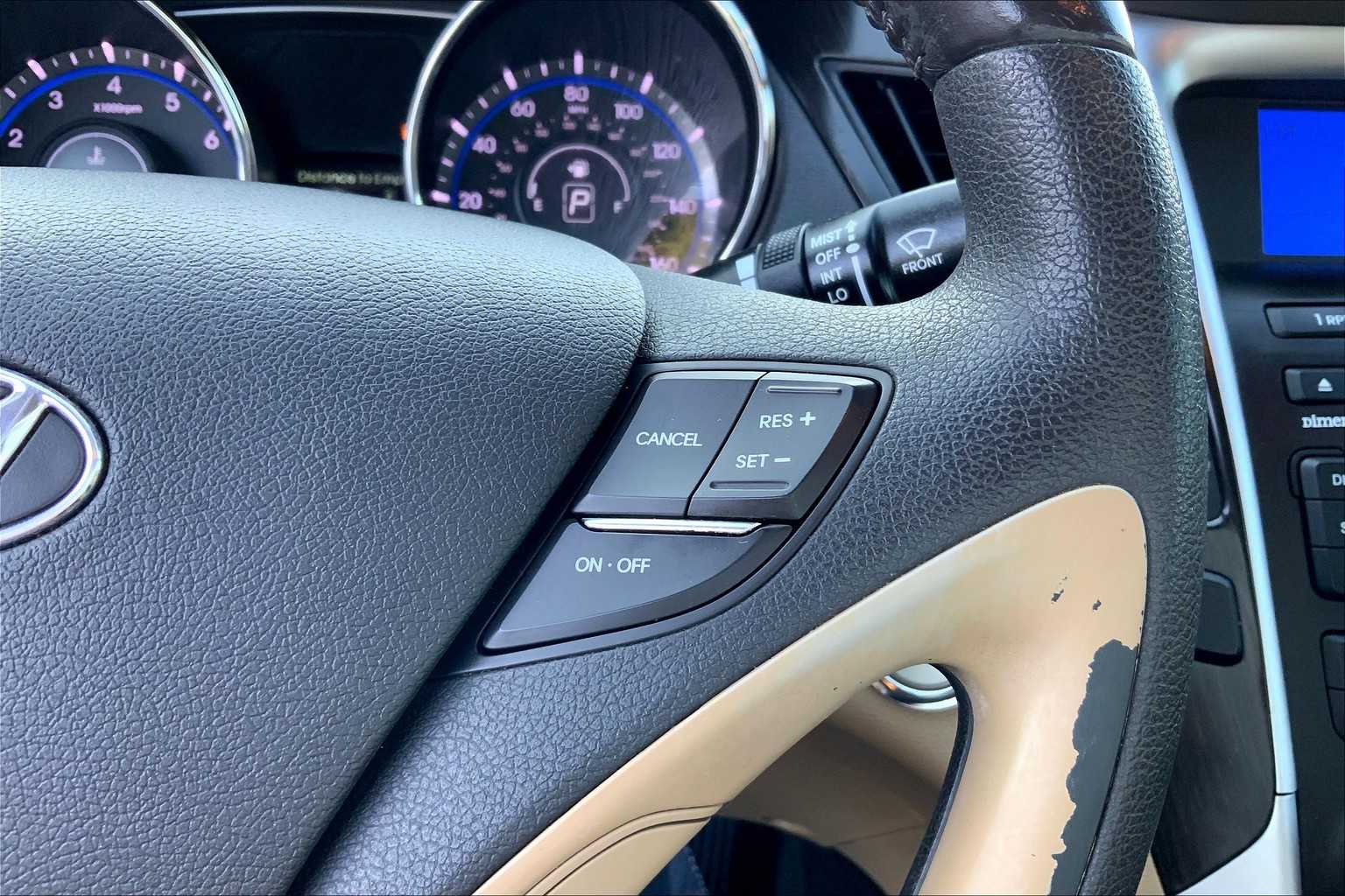 2011 Hyundai Sonata photo 24