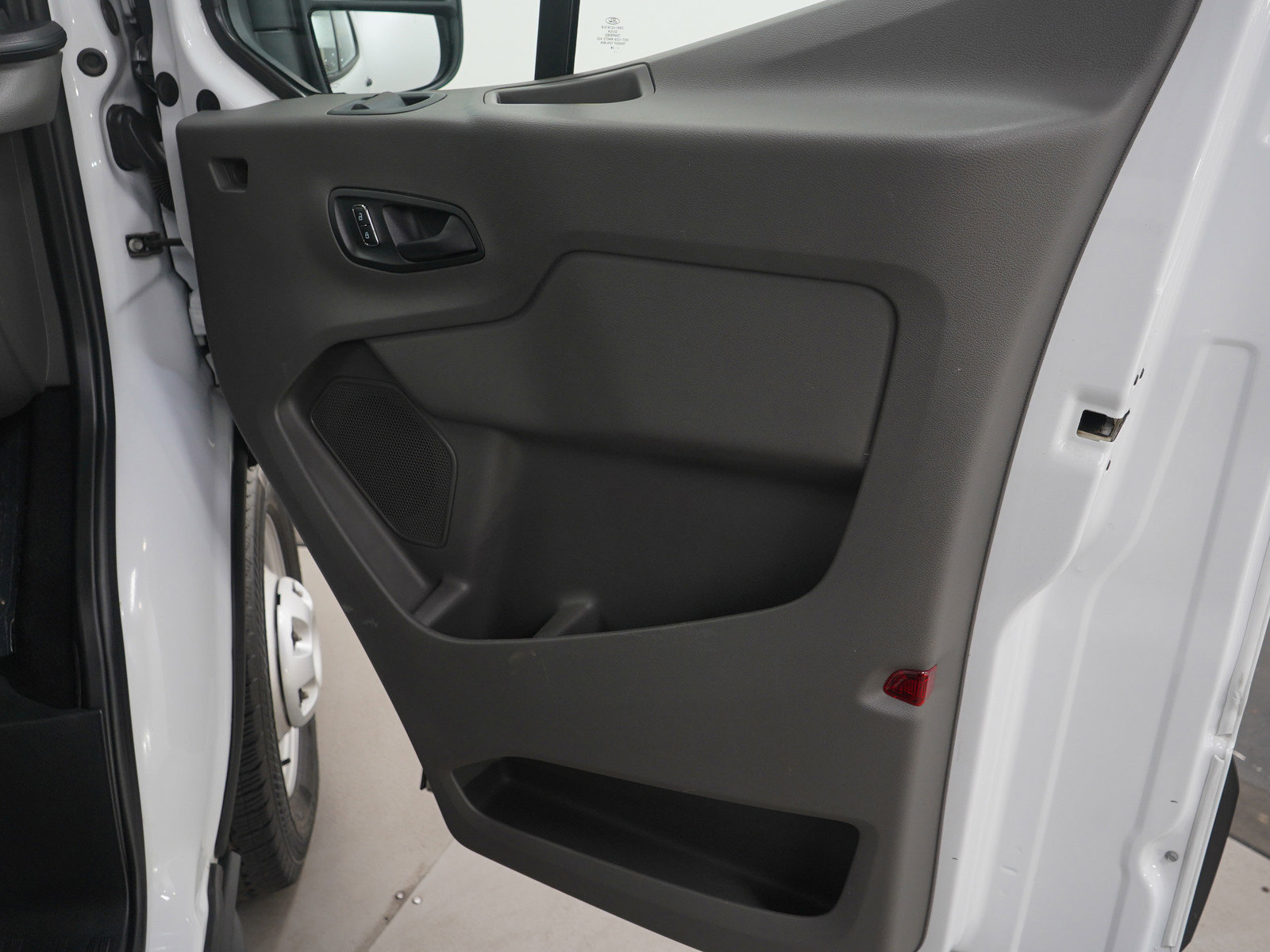 2024 Ford Transit photo 4