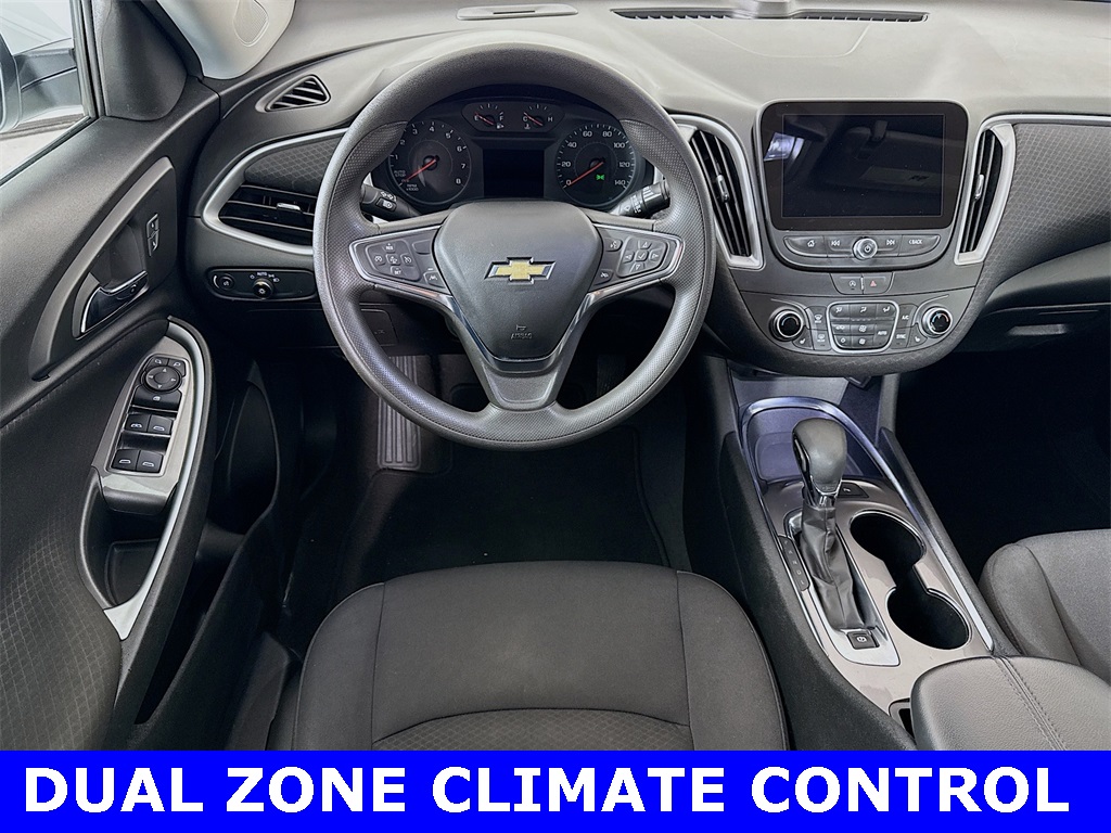 2023 Chevrolet Malibu 1LT photo 4