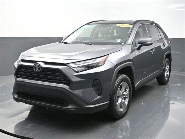 2022 Toyota RAV4 XLE's photo